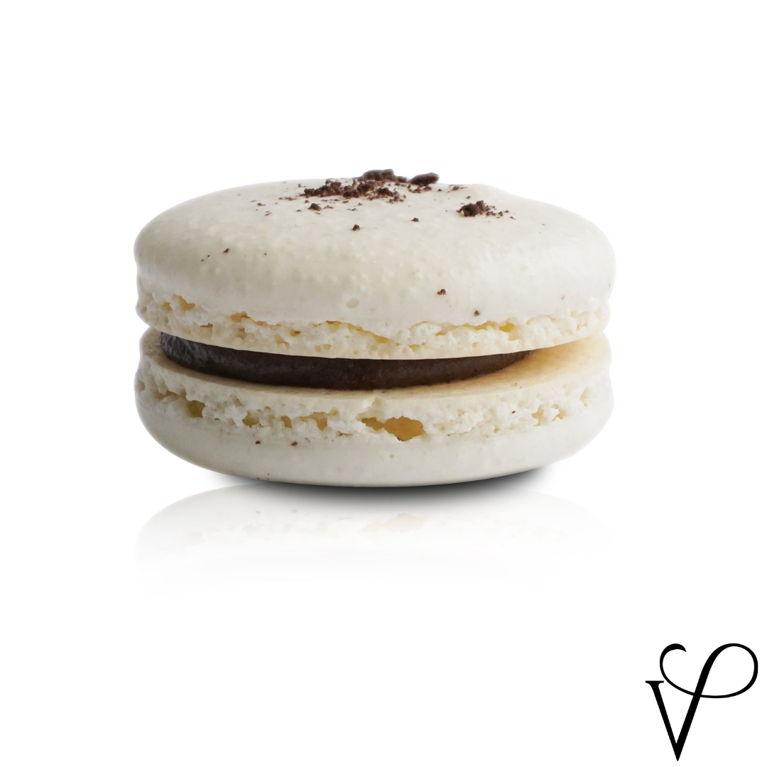 macaron with cookies cream filling